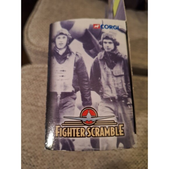 CORGI SHOWCASE COLLECTION FIGHTER SCRAMBLE P-38 LIGHTNING PACIFIC "LITTLE EVA" - Picture 8 of 11